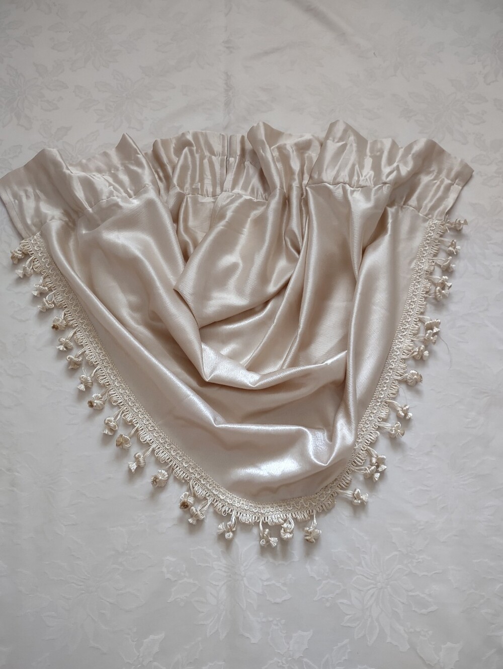 Chris Madden Waterfall Valance Swag Beige